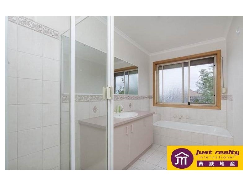 13 Eastbury Court, Narre Warren South VIC 3805