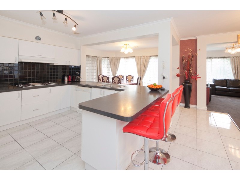 2 Minett Court, Narre Warren VIC 3805