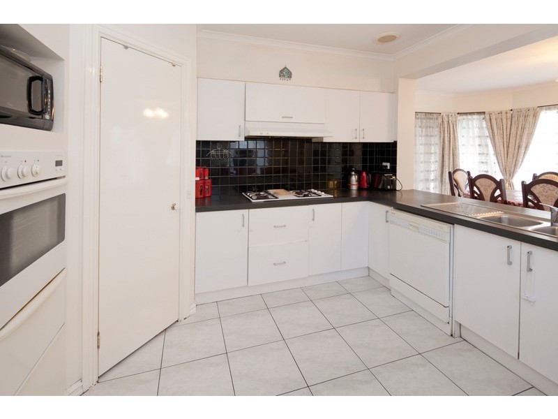 2 Minett Court, Narre Warren VIC 3805