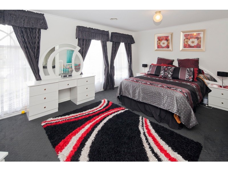 2 Minett Court, Narre Warren VIC 3805