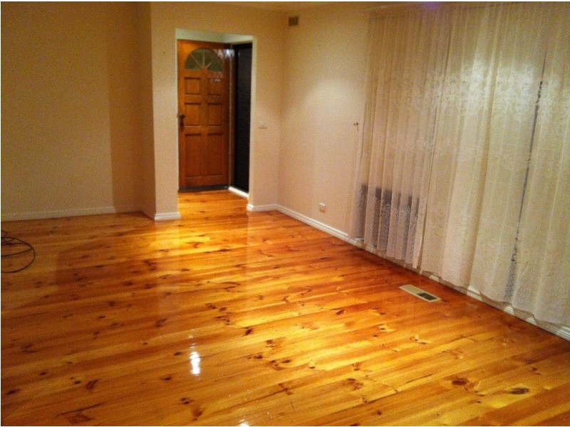 63 Sydney Parkinson Ave, Endeavour Hills VIC 3802