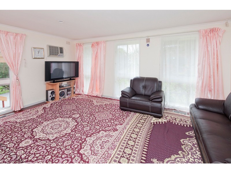 16 Thompson Court, Endeavour Hills VIC 3802