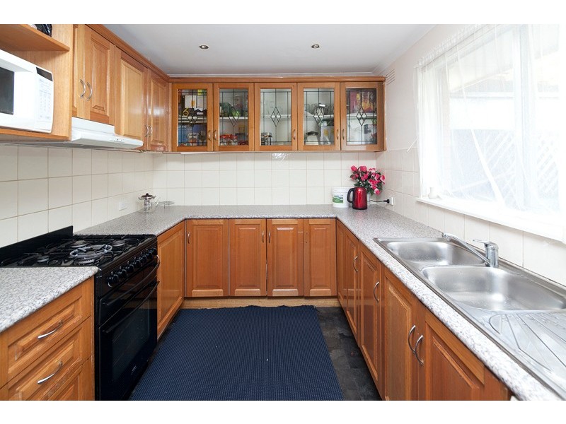 16 Thompson Court, Endeavour Hills VIC 3802