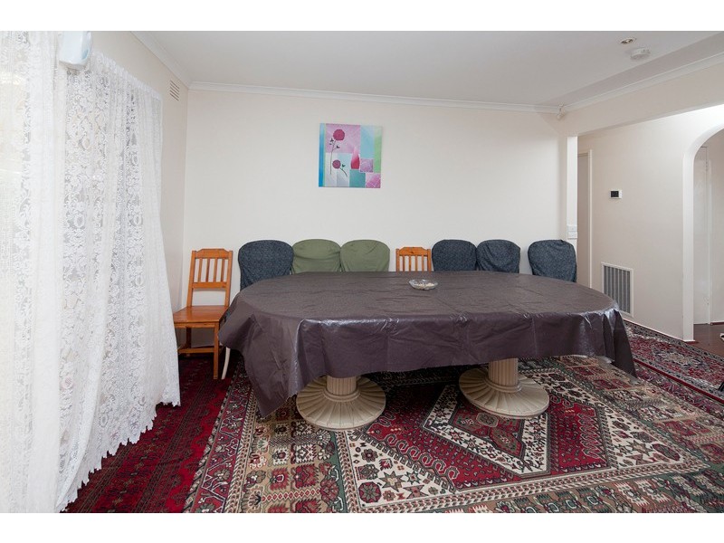 16 Thompson Court, Endeavour Hills VIC 3802