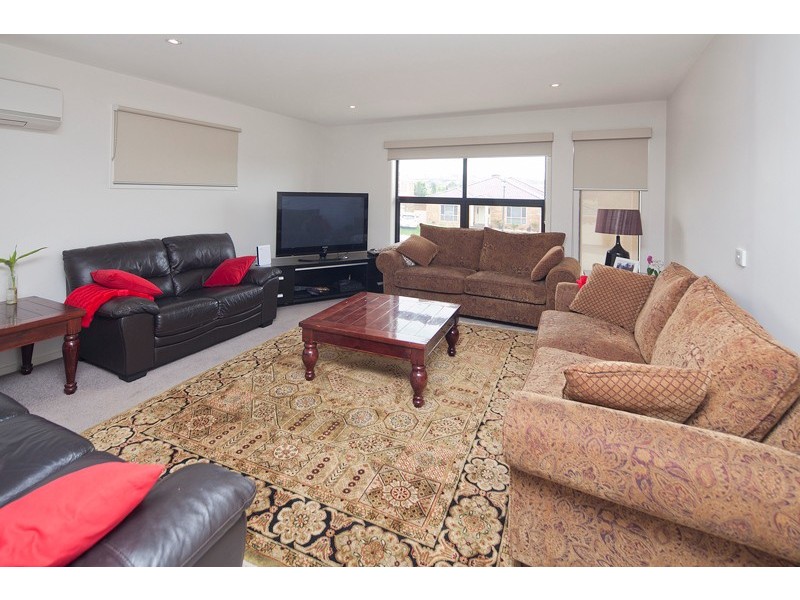 7 Cherry Tree Lane, Narre Warren VIC 3805
