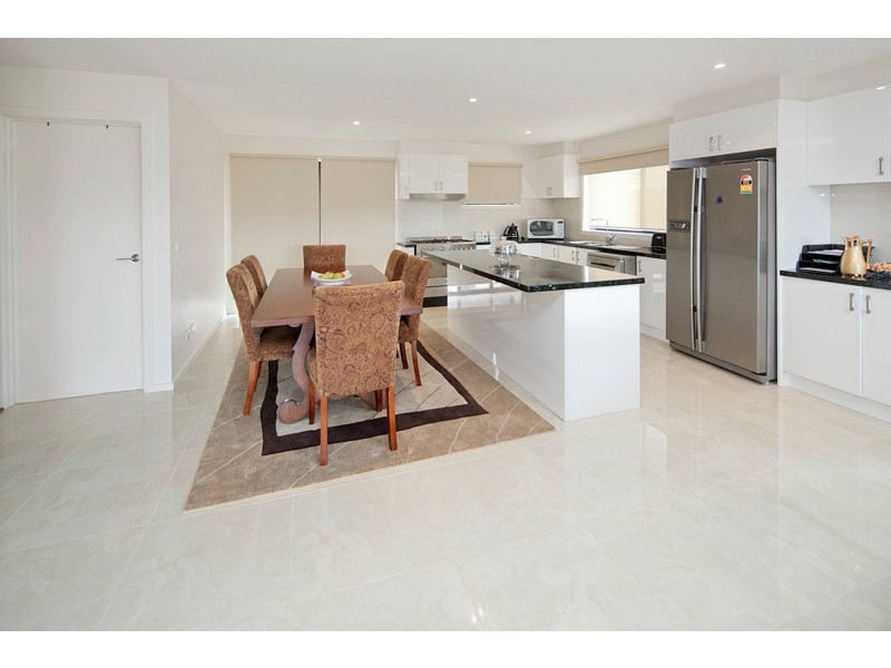 7 Cherry Tree Lane, Narre Warren VIC 3805