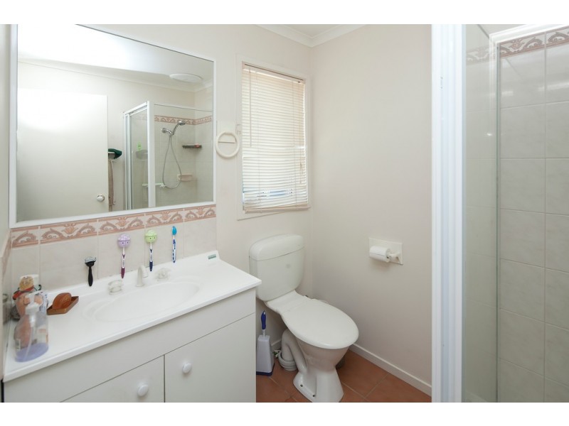 24 Elanora Way, Hampton Park VIC 3976