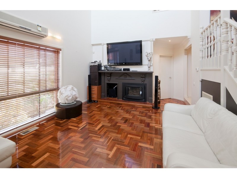 1 Sherwood Crescent, Dandenong North VIC 3175