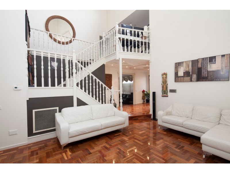 1 Sherwood Crescent, Dandenong North VIC 3175