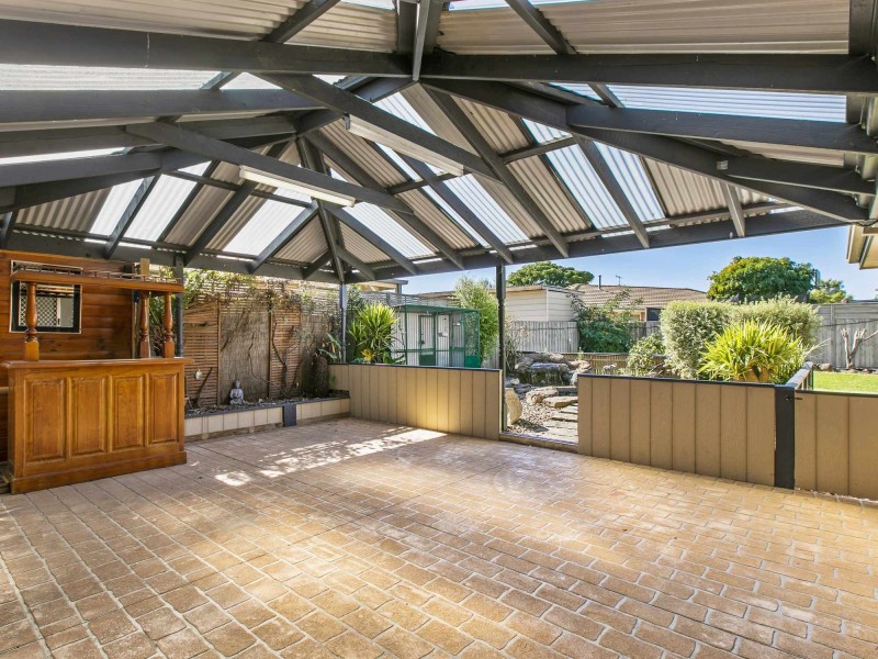 59 Hamilton Dr, Cranbourne North VIC 3977