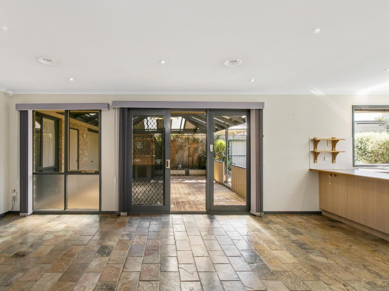 59 Hamilton Dr, Cranbourne North VIC 3977