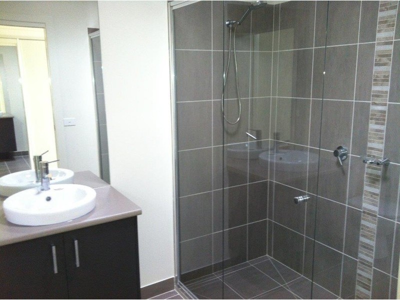 11a Huckson st, Dandenong VIC 3175