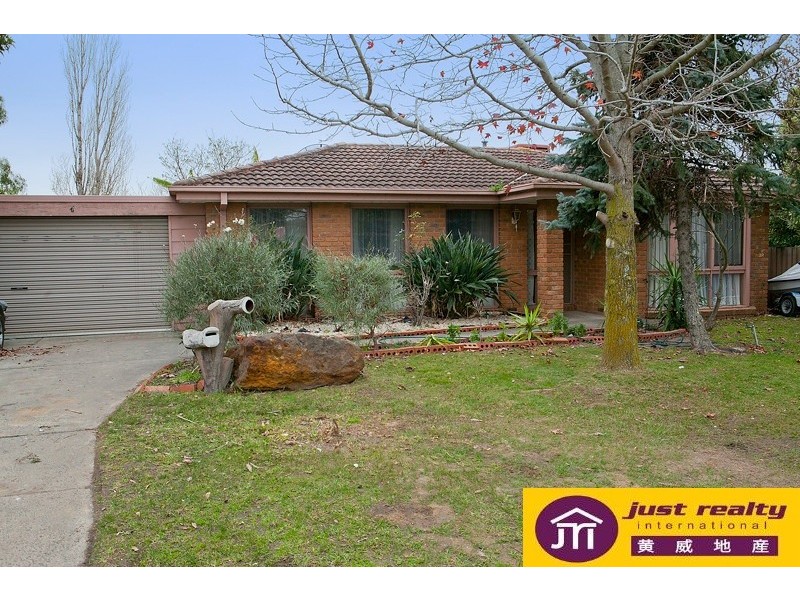 4 Cypress Ct, Cranbourne North VIC 3977