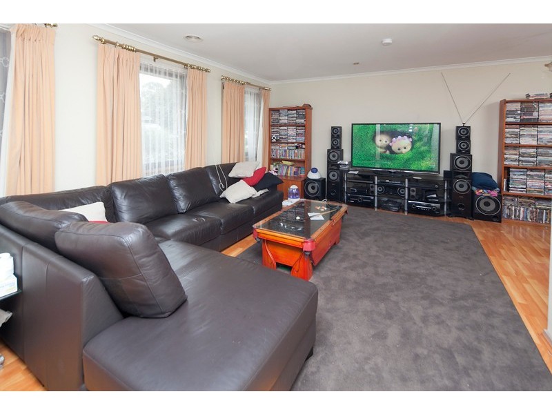 4 Cypress Ct, Cranbourne North VIC 3977