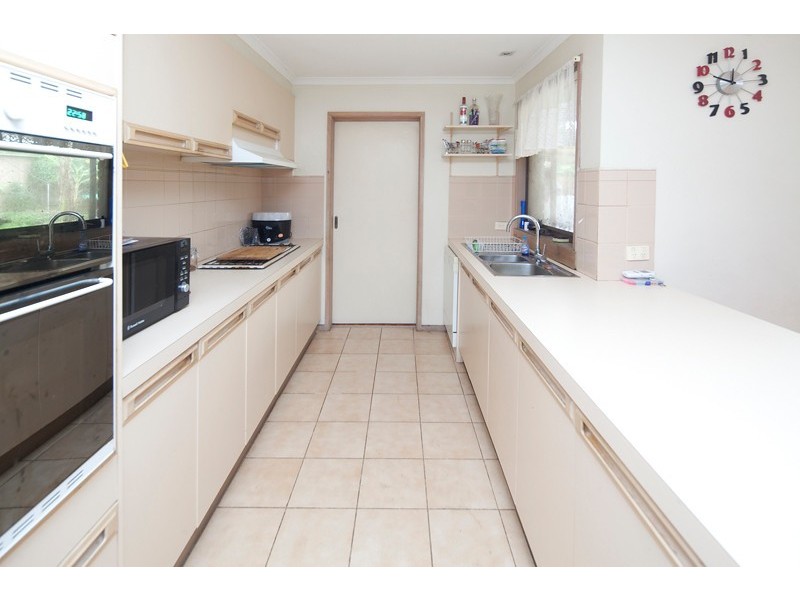 4 Cypress Ct, Cranbourne North VIC 3977