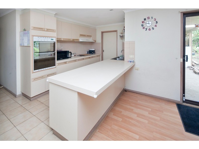4 Cypress Ct, Cranbourne North VIC 3977