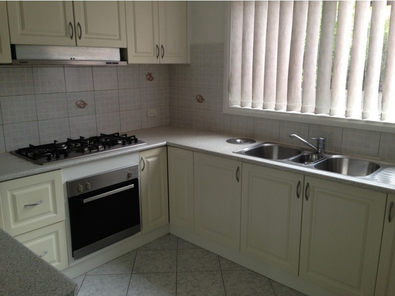 61 Essex Park Drive, Endeavour Hills VIC 3802