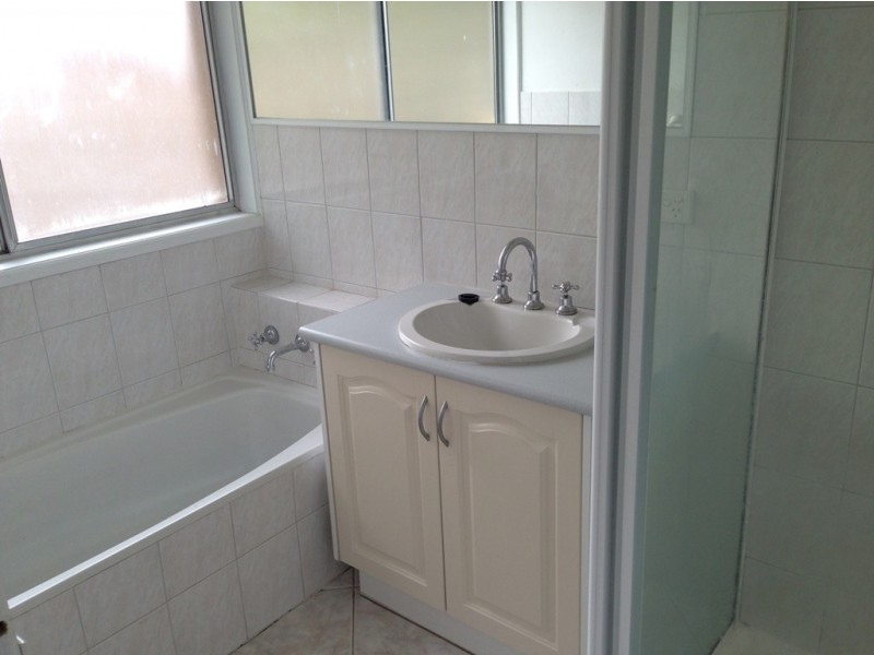 61 Essex Park Drive, Endeavour Hills VIC 3802