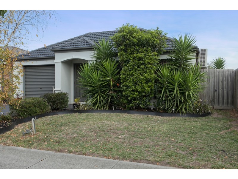 45 Melzak Way, Berwick VIC 3806