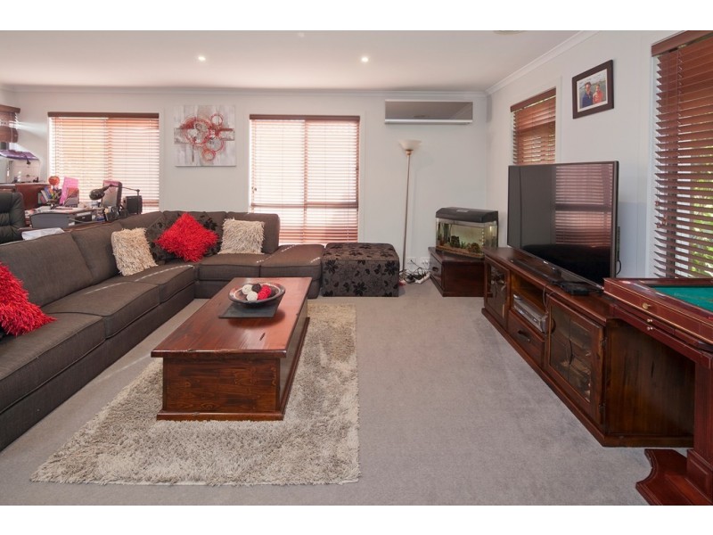 45 Melzak Way, Berwick VIC 3806