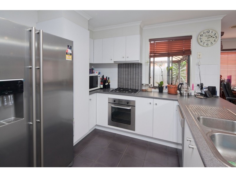 45 Melzak Way, Berwick VIC 3806