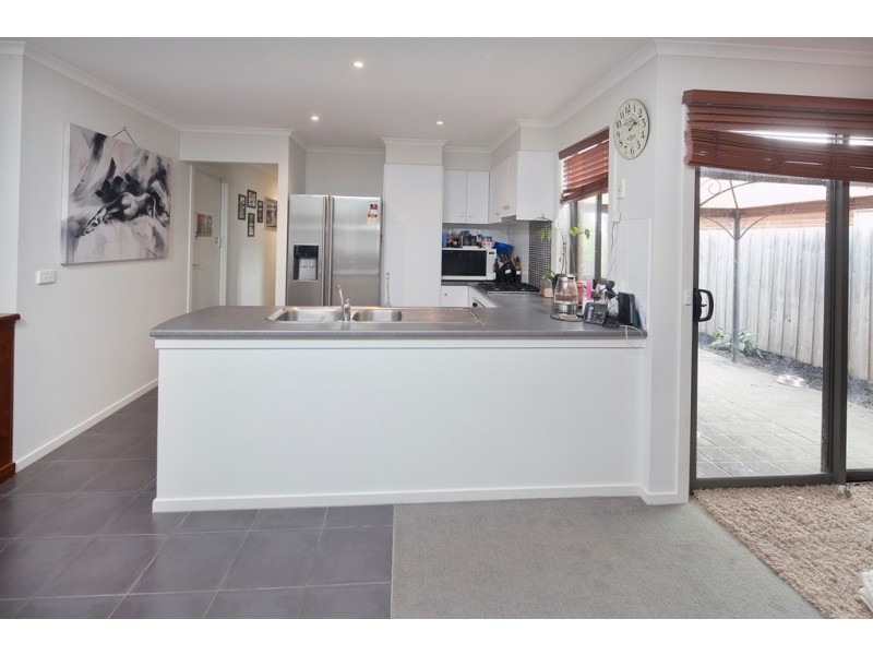 45 Melzak Way, Berwick VIC 3806