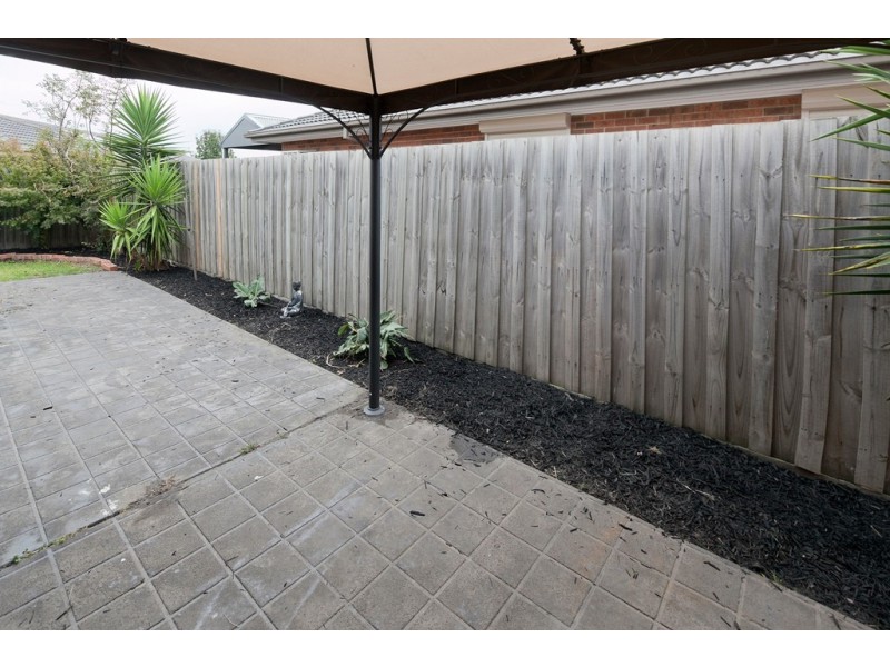 45 Melzak Way, Berwick VIC 3806