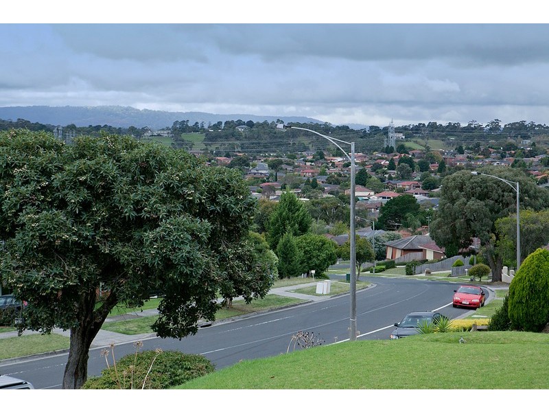 34 Scotsburn Way, Endeavour Hills VIC 3802