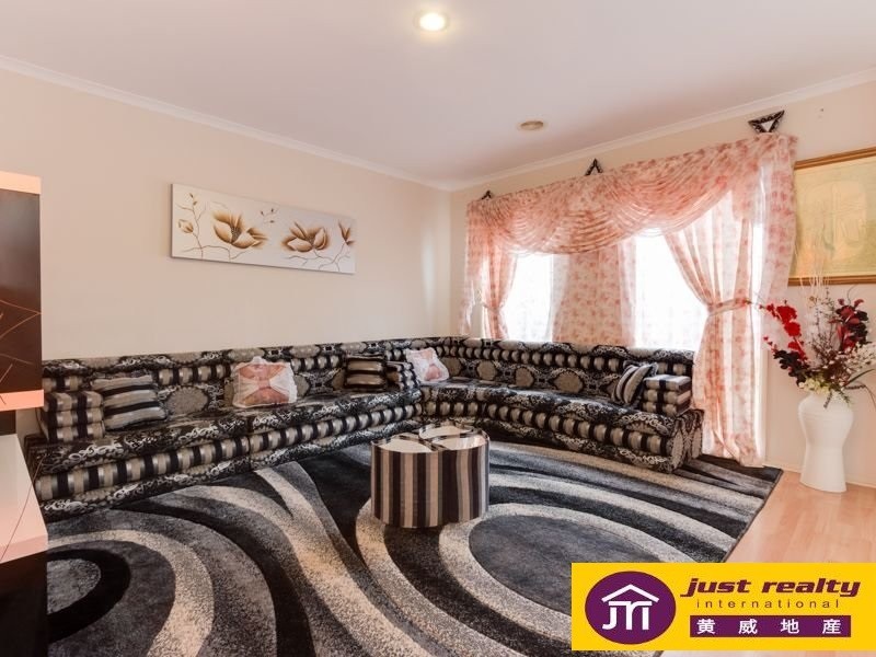 10 Mariner Close, Cranbourne North VIC 3977