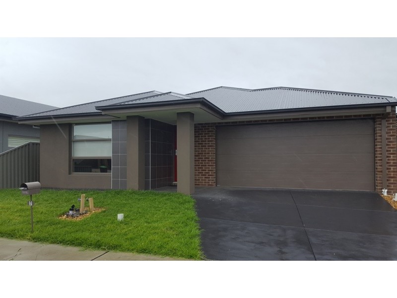 7 Cortula Road, Cranbourne East VIC 3977