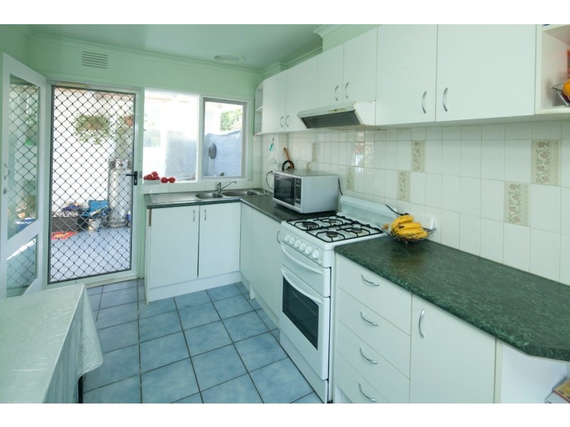 2/5 Rhoden Court, Dandenong North VIC 3175