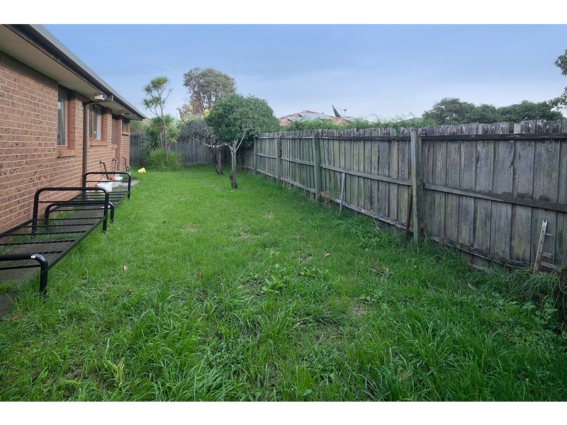 4/2a Canberra Ave, Dandenong South VIC 3175