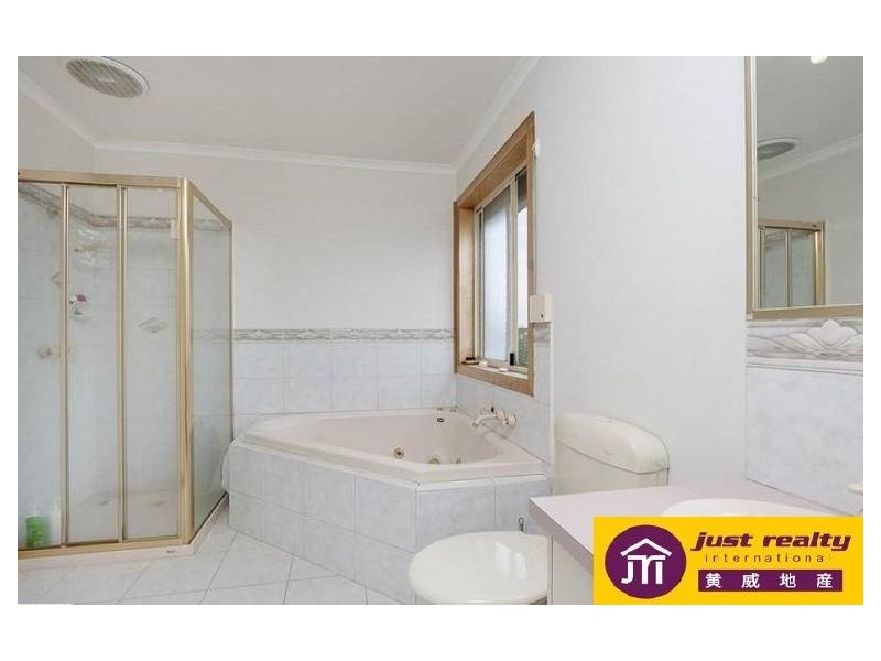 13 Eastbury Court, Narre Warren South VIC 3805