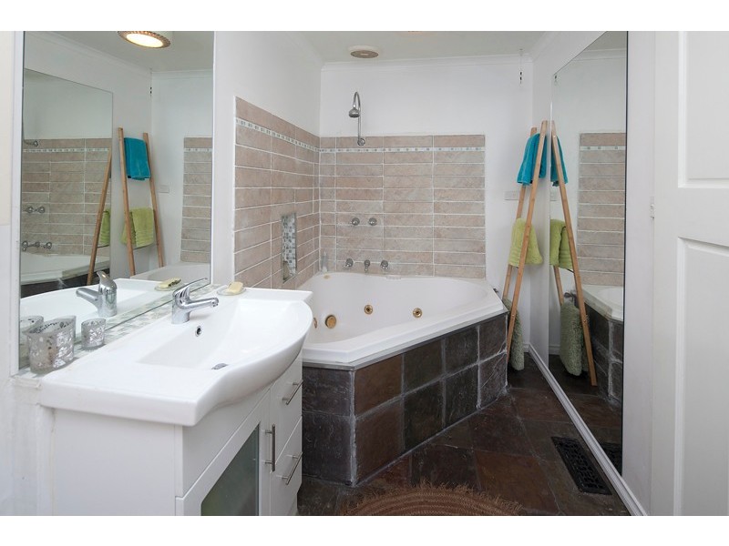 58 Cheviot Avenue, Berwick VIC 3806