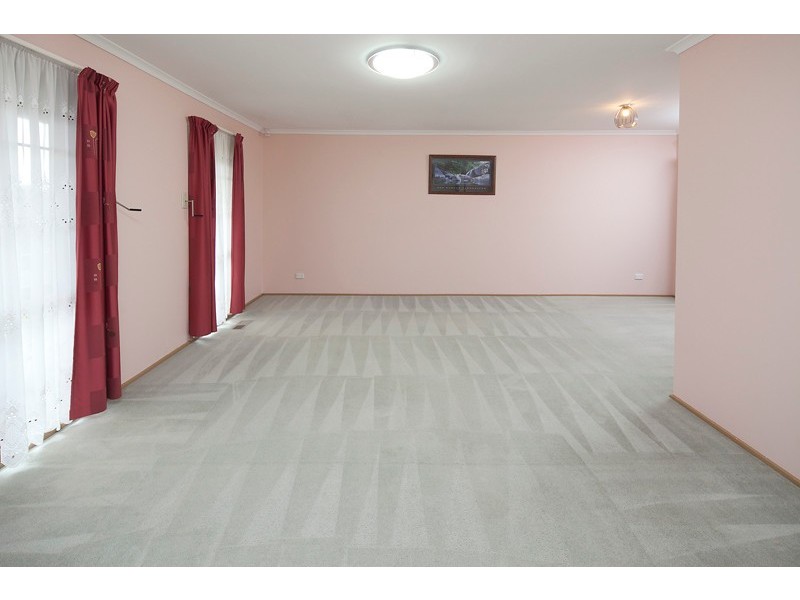 354 James Cook Drive, Endeavour Hills VIC 3802