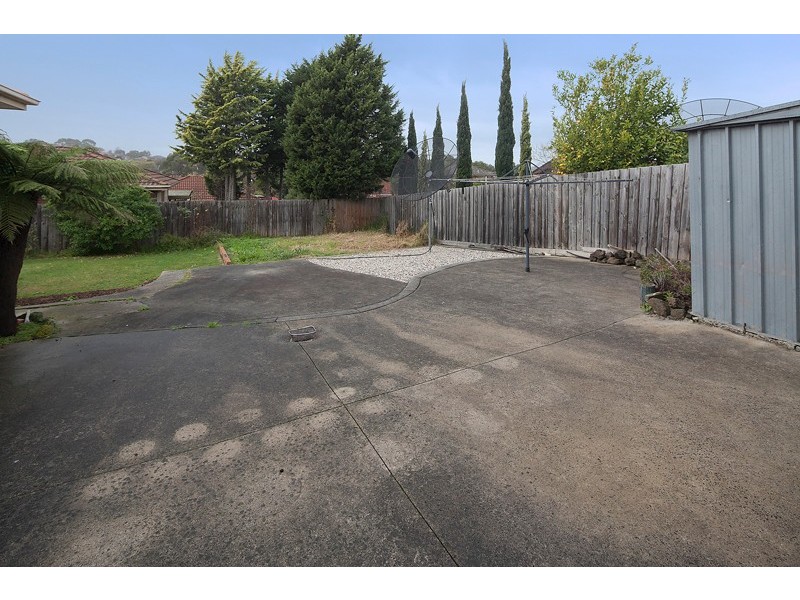 354 James Cook Drive, Endeavour Hills VIC 3802