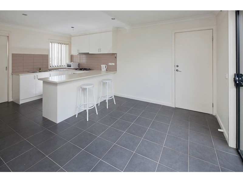 1/11 Laburnum Grove, Doveton VIC 3177