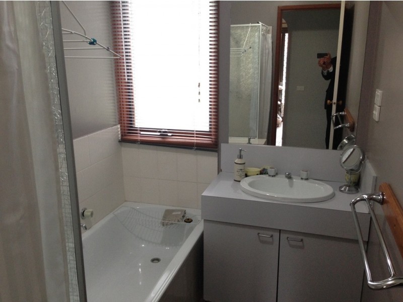 12 Cypress Ct, Cranbourne North VIC 3977