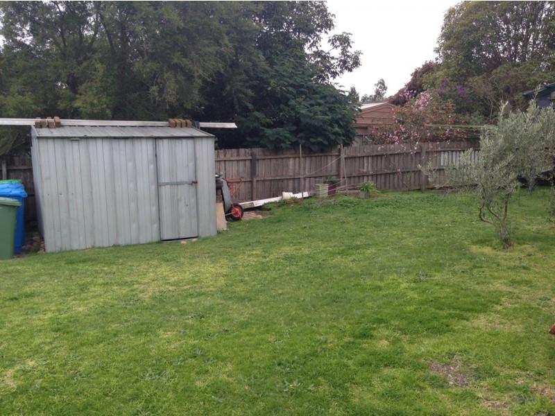 12 Cypress Ct, Cranbourne North VIC 3977