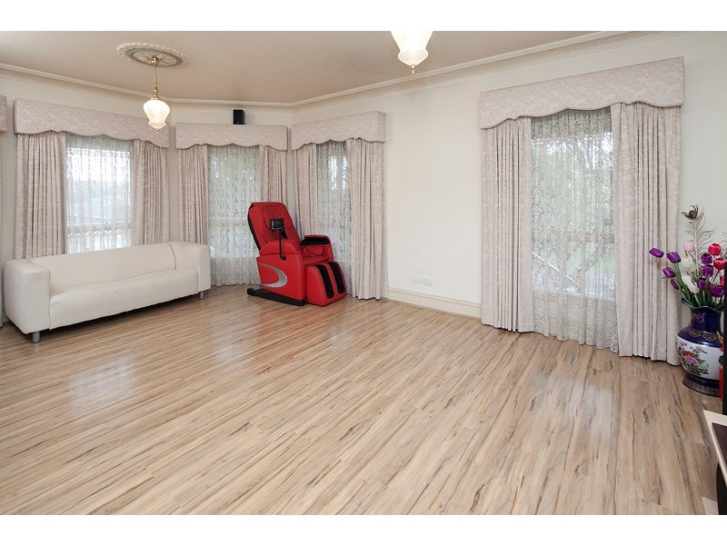 12 Milparinka Way, Berwick VIC 3806