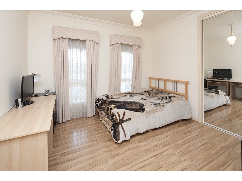 12 Milparinka Way, Berwick VIC 3806