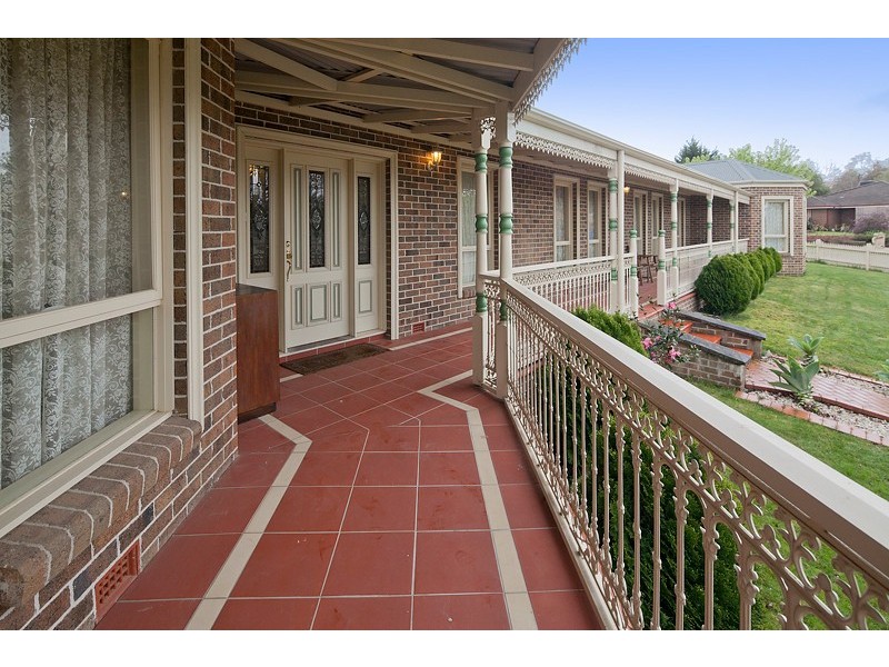 12 Milparinka Way, Berwick VIC 3806