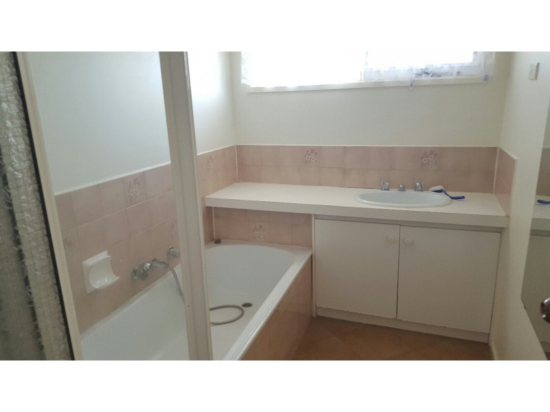 11 Cheryl Ct, Hampton Park VIC 3976