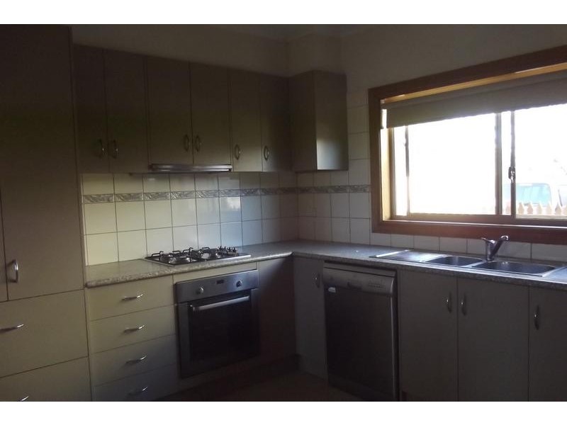1/12 Ingrid St, Dandenong VIC 3175
