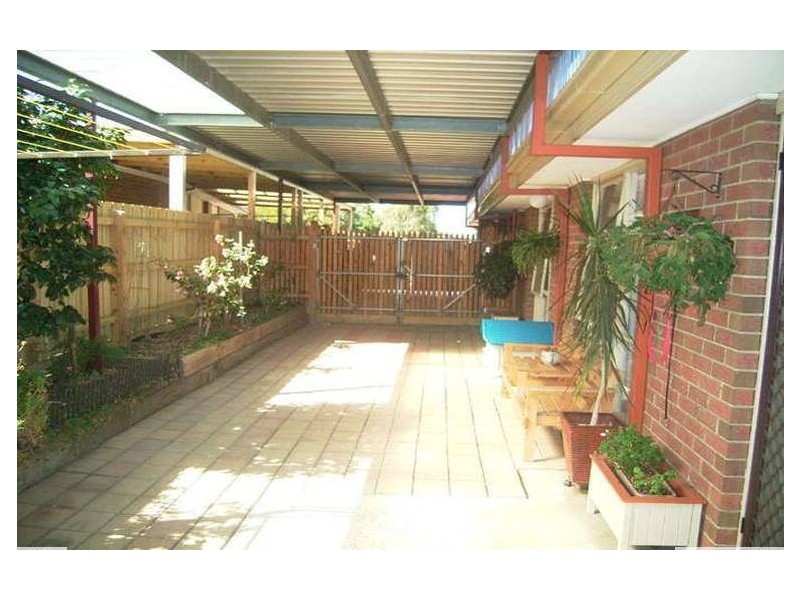 35 Elizabeth Street, Cranbourne North VIC 3977