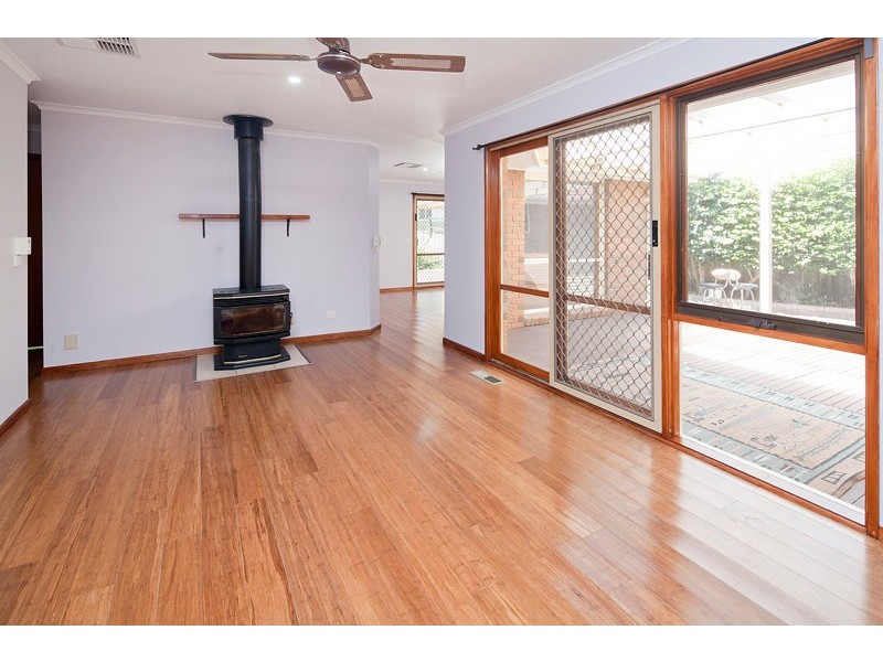 14 Tamarisk Road, Narre Warren VIC 3805