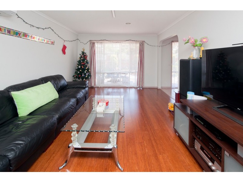 34 Kerrison Drive, Hampton Park VIC 3976