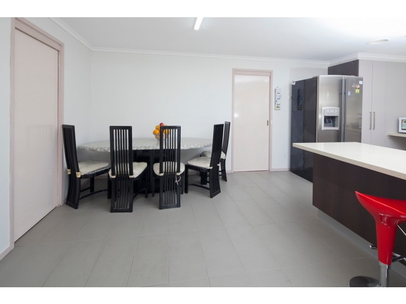 34 Kerrison Drive, Hampton Park VIC 3976