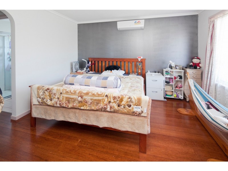 34 Kerrison Drive, Hampton Park VIC 3976