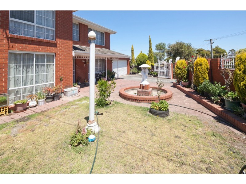 34 Kerrison Drive, Hampton Park VIC 3976